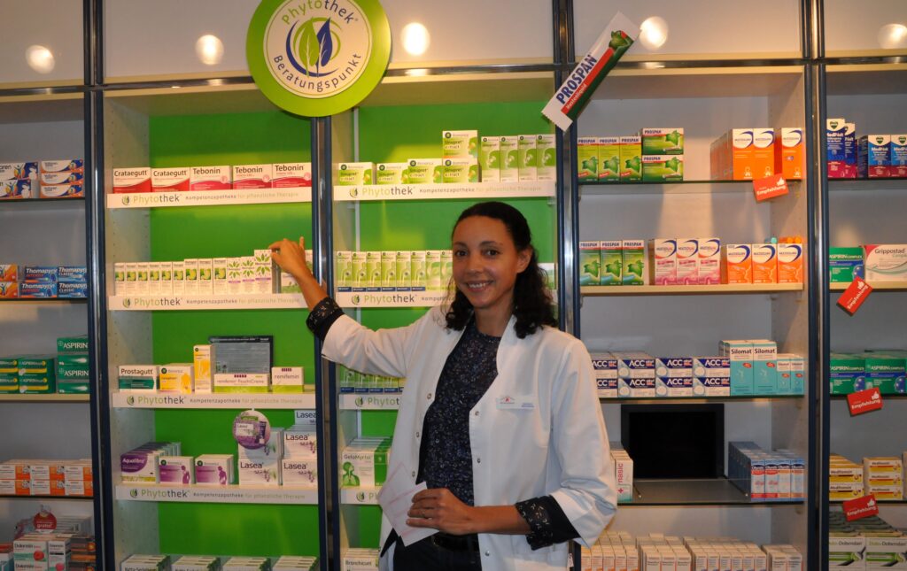 Myra Georg in der Bahnhof-Apotheke Lebach